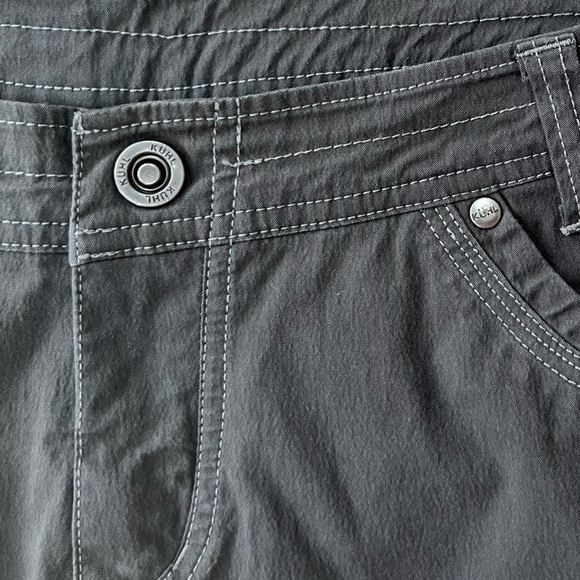 Kuhl Mountain Culture Splash Roll-Up Cargo Hiking Pants in Dark Gray, size 12 - Picture 12 of 12